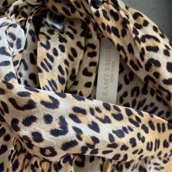 Ramy Brook sz S cheetah 🐆 print silk long sleeve blouse with tie at collar EUC - Picture 5 of 8